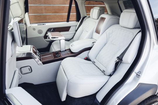 랜드로버 레인지로버 2021년형 2열.<재규어 랜드로버 코리아 제공>